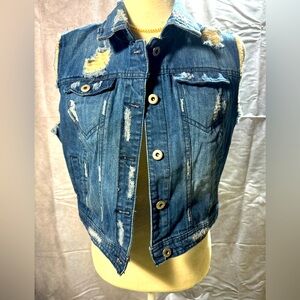 So cute distressed Jean vest